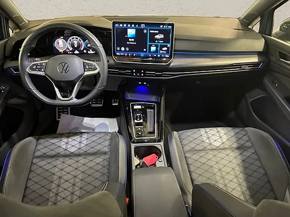 Volkswagen Golf I 2025 photo 5