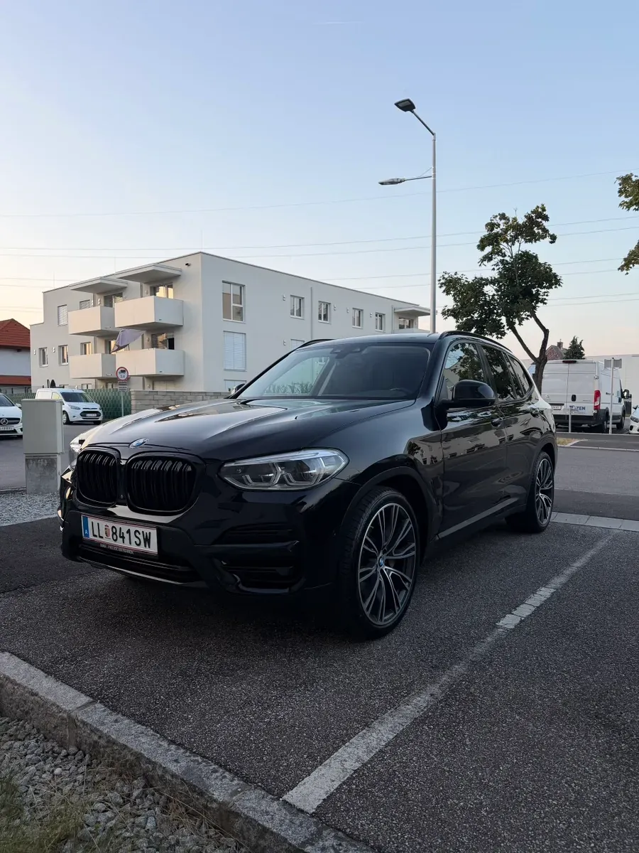 BMW X3 2018 photo 2