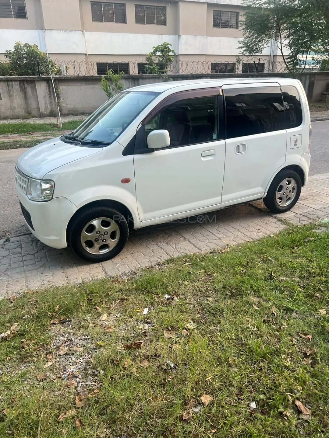 Nissan Otti
