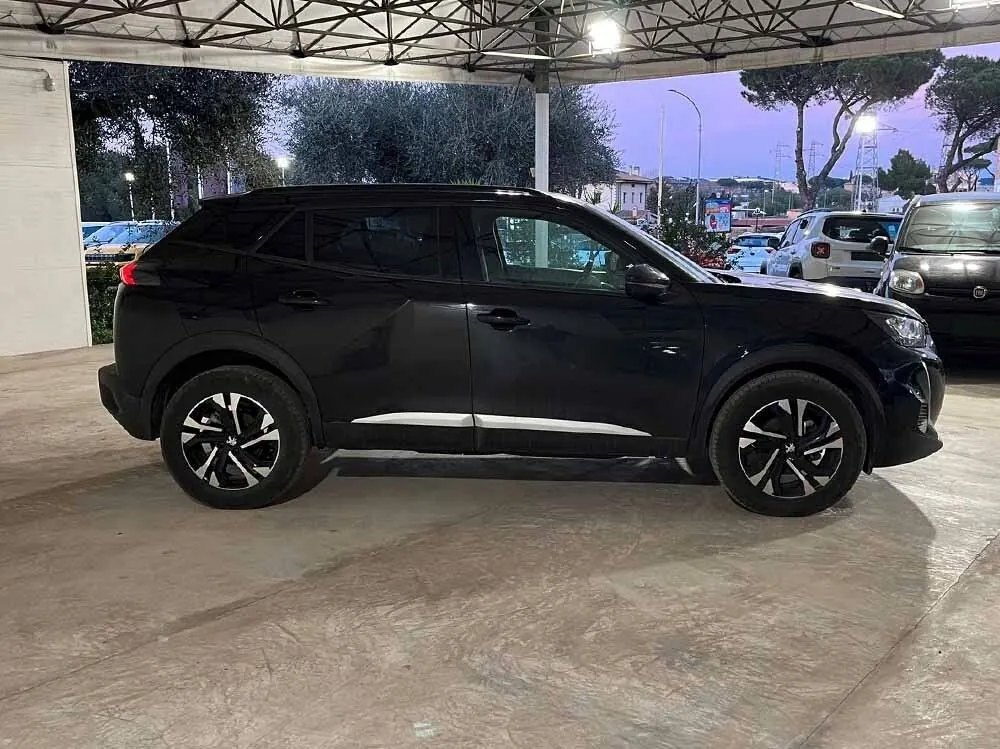 Peugeot 2008 2023 photo 4