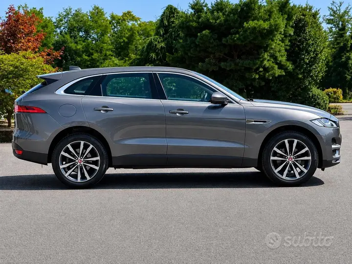 Jaguar F-Pace 2018 photo 4