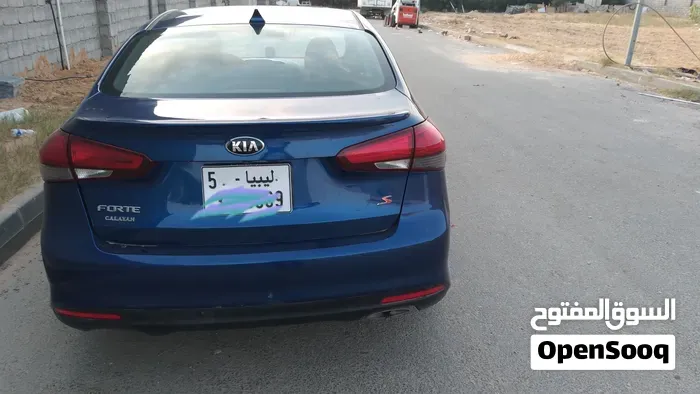 Kia Forte 2018 photo 4