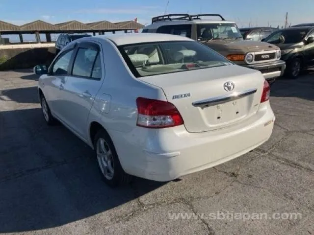 Toyota Belta 2007 photo 3