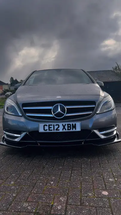 Mercedes-Benz B-Class 2012 photo 2