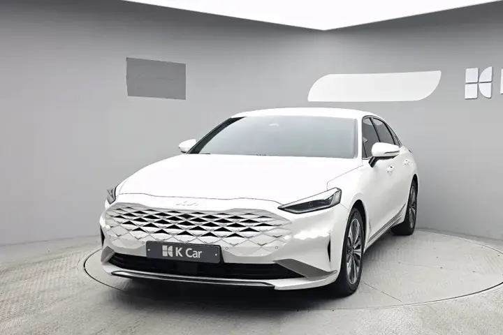Kia K8 Hybrid