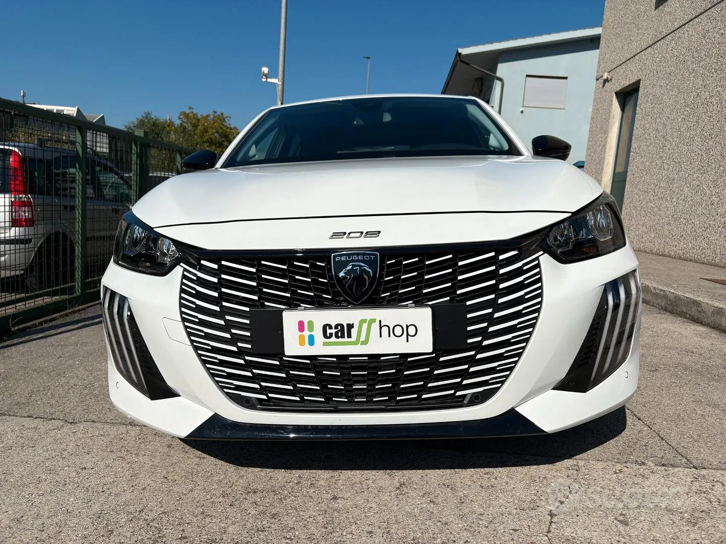 Peugeot 208 2024 photo 2