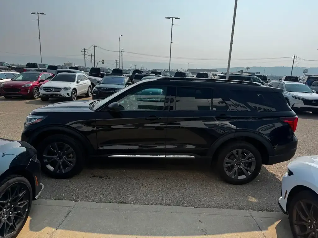Ford Explorer 2025 photo 4