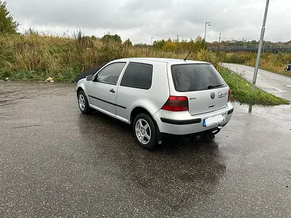 Volkswagen Golf 4 2000 photo 4