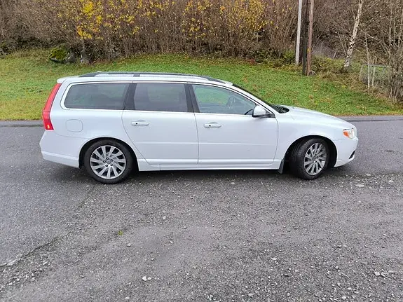 Volvo V70 2012 photo 5