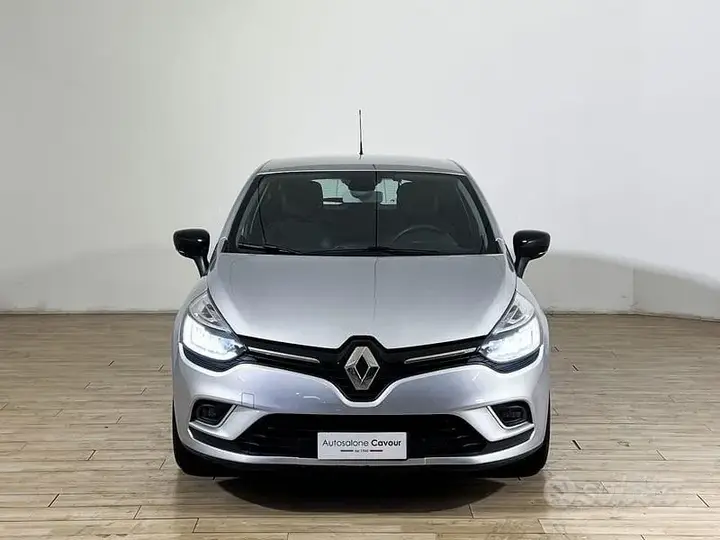 Renault Clio 2019 photo 2