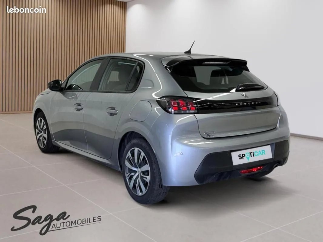 Peugeot 208 2023 photo 3