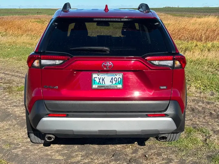Toyota Rav4 2023 photo 3