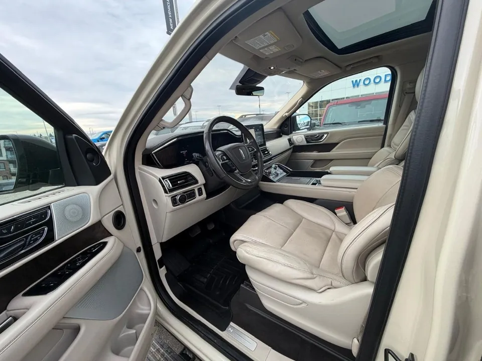 Lincoln Navigator 2018 photo 2