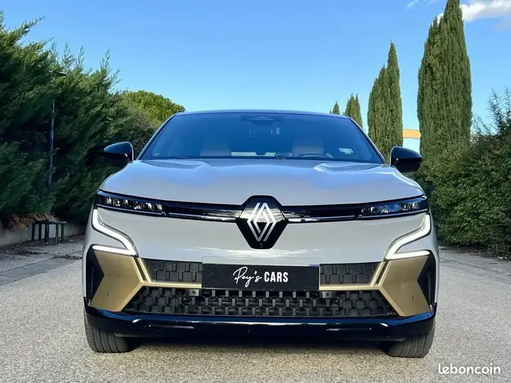 Renault Megane 2022 photo 2
