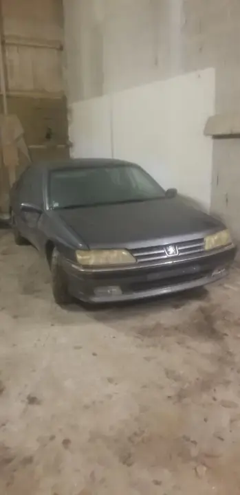 Peugeot 605