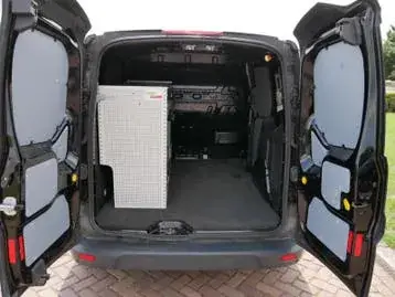 Ford Transit Connect photo 3
