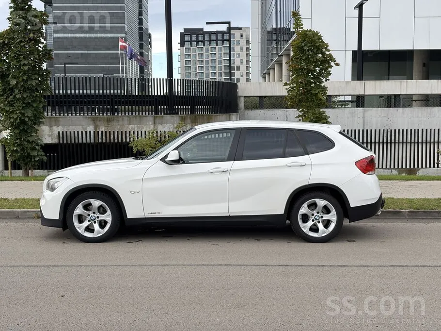 BMW X1 2010 photo 2