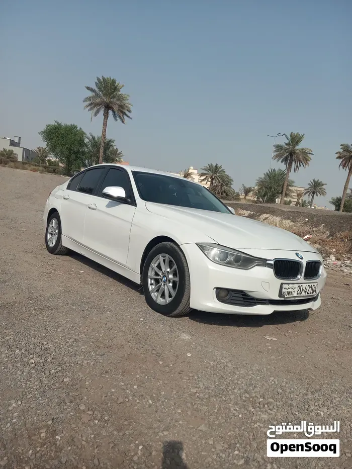 BMW 3 Series 2012 photo 2