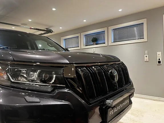Toyota Land Cruiser 2022 photo 3