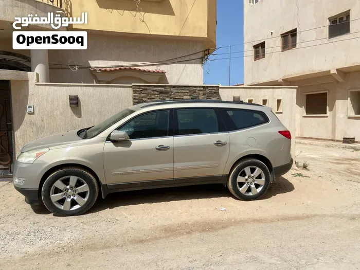 Chevrolet Traverse 2011 photo 3
