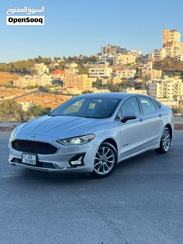 Ford Fusion 2017 photo 2
