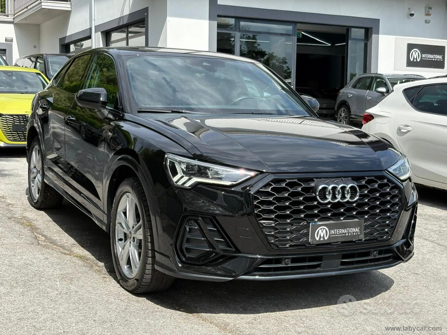 Audi Q3 2023 photo 3