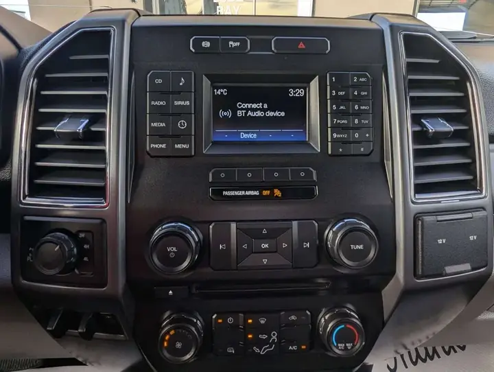 Ford F350 2018 photo 2