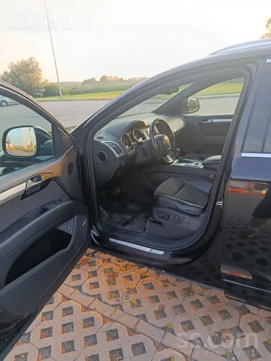 Audi Q7 2007 photo 4