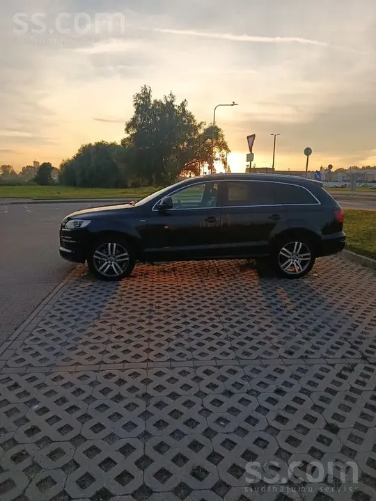 Audi Q7 2007 photo 2