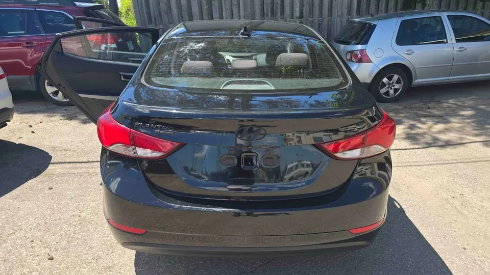 Hyundai Elantra 2016 photo 3