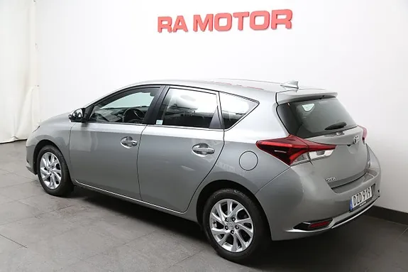 Toyota Auris 2016 photo 4