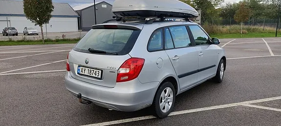 Skoda Fabia 2012 photo 5