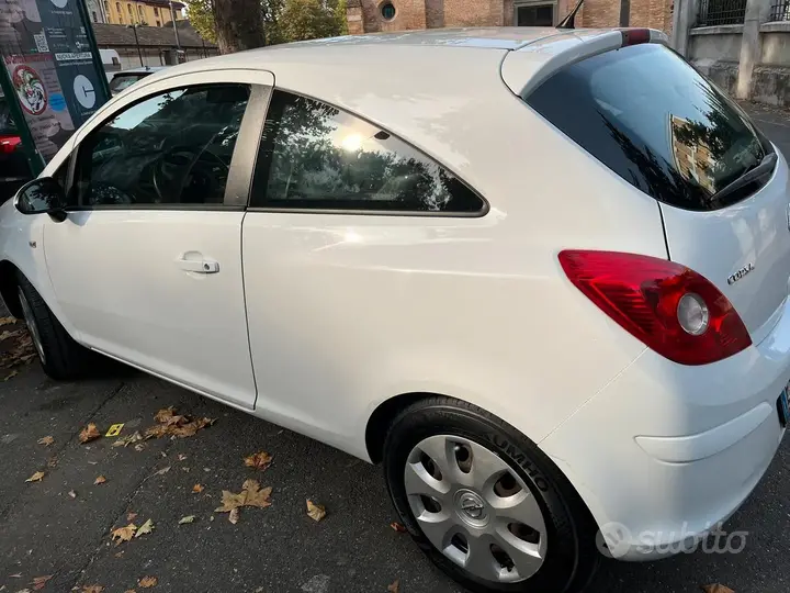 Opel Corsa 2012 photo 4