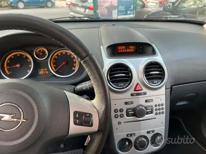 Opel Corsa 2012 photo 2