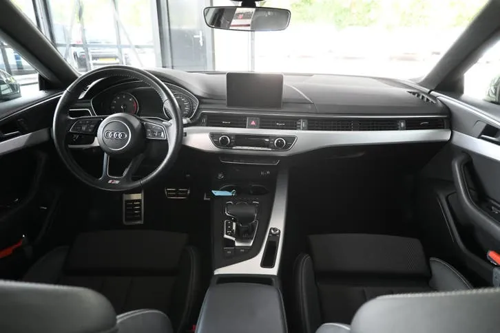 Audi A5 2019 photo 2