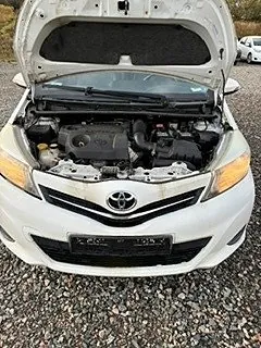Toyota Yaris 2011 photo 2