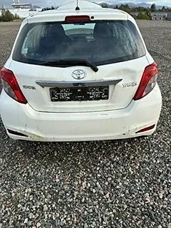 Toyota Yaris 2011 photo 4