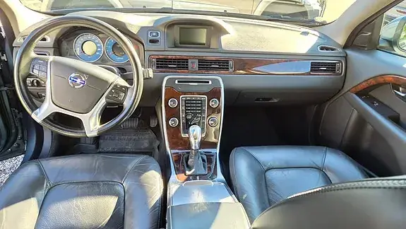 Volvo V70 2013 photo 4