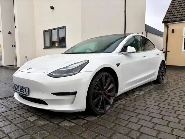 Tesla Model 3 2020 photo 4