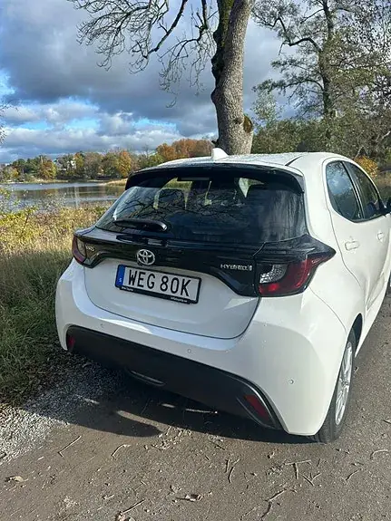 Toyota Yaris 2021 photo 2