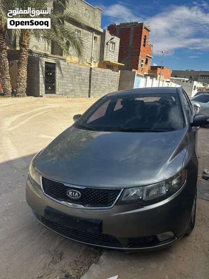 Kia Forte 2010 photo 2