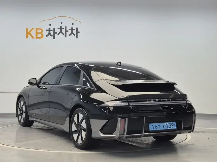 Hyundai Ioniq 6 2025 photo 2
