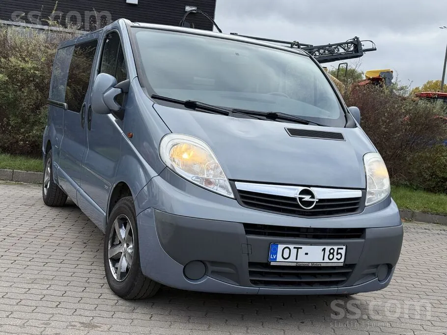 Opel Vivaro 2008 photo 2