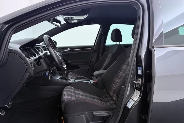 Volkswagen Golf 2015 photo 3
