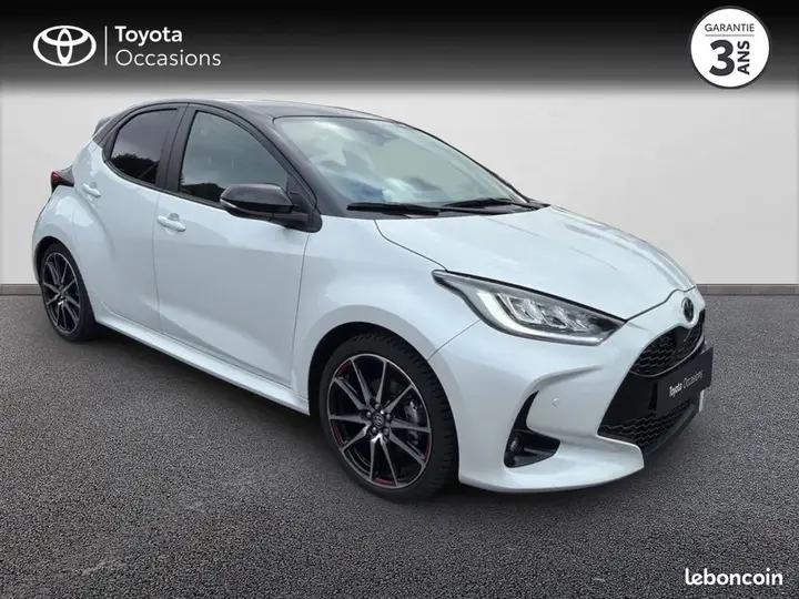 Toyota Yaris 2022 photo 3