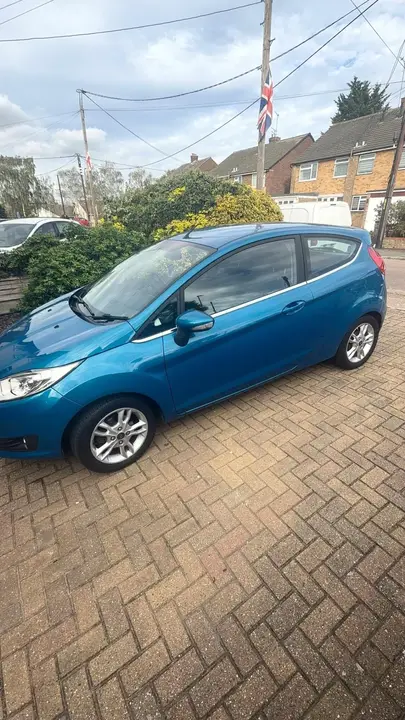 Ford Fiesta 2014 photo 3