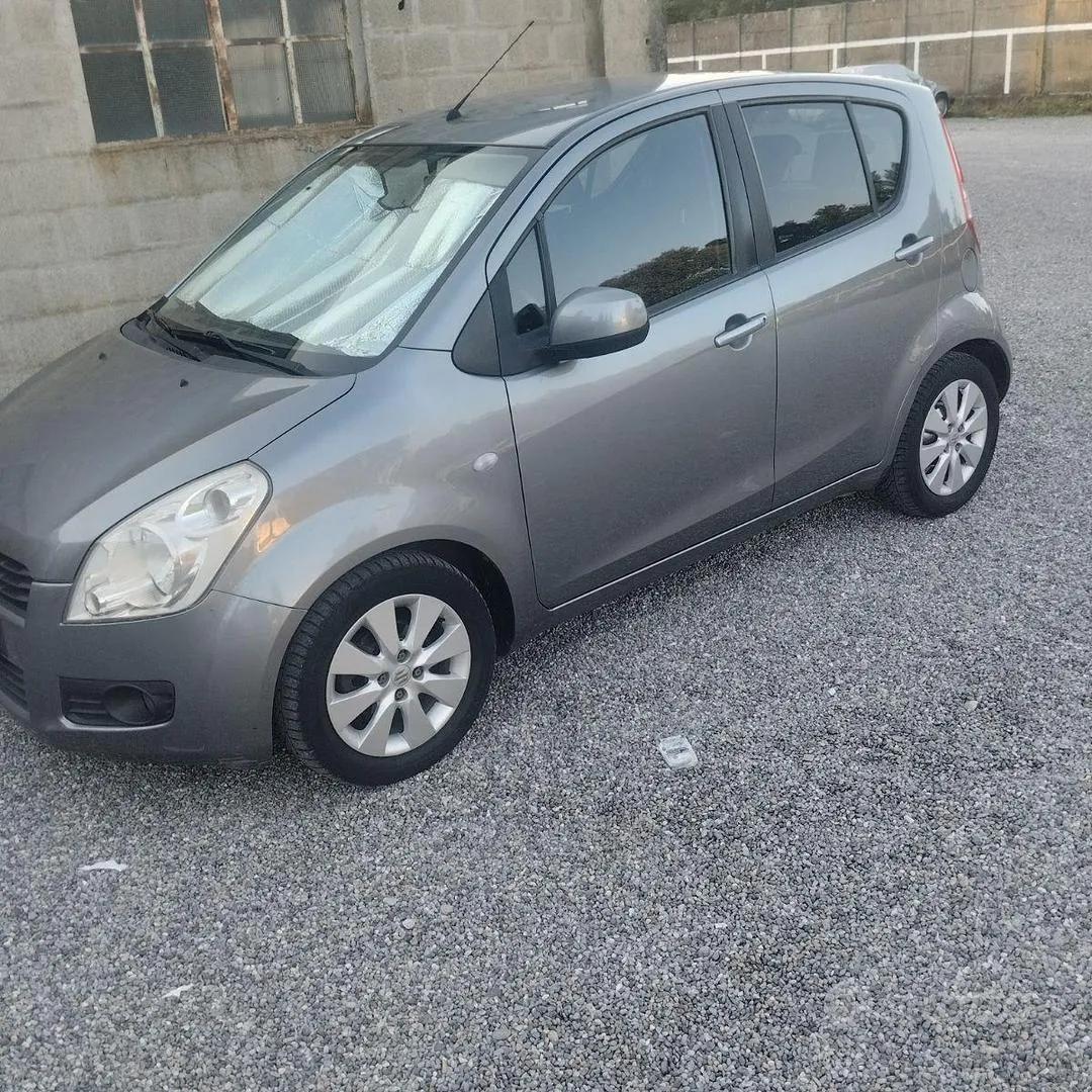 Suzuki Splash 2010 photo 4