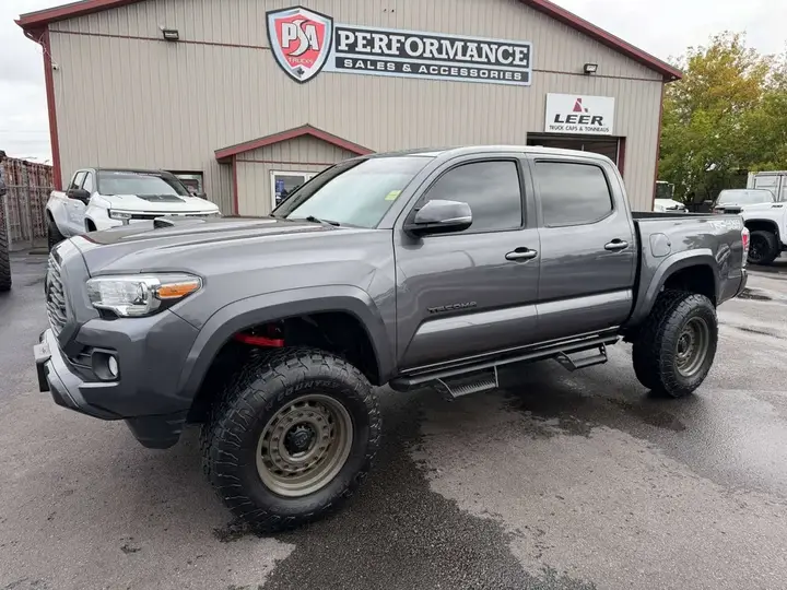 Toyota Tacoma 2022 photo 3
