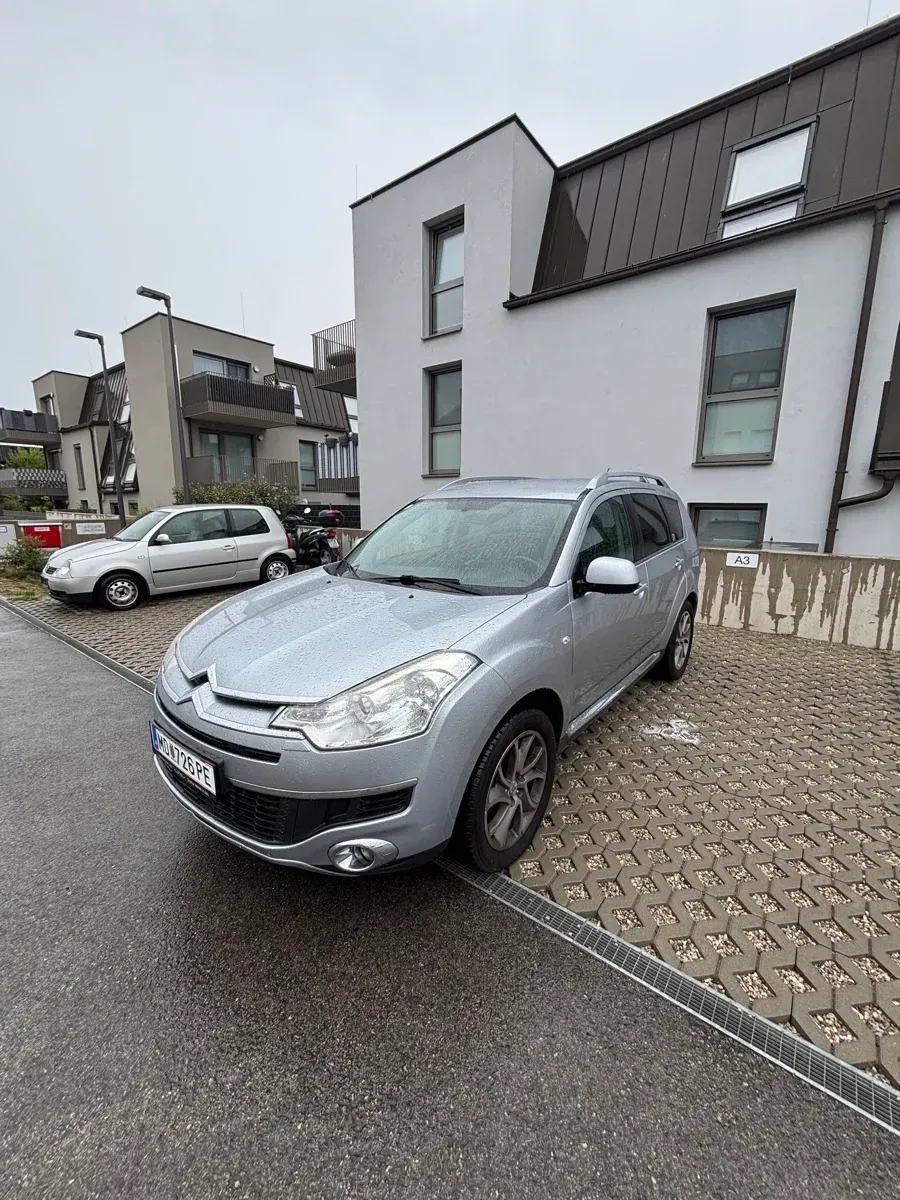 Citroen C-Crosser 2009 photo 3