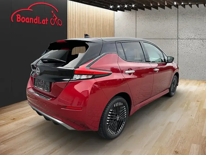 Nissan Leaf 2023 photo 3